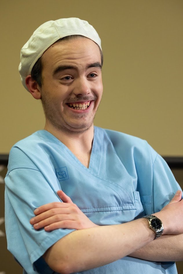 Svavar Máni Geislason í hlutverki George.