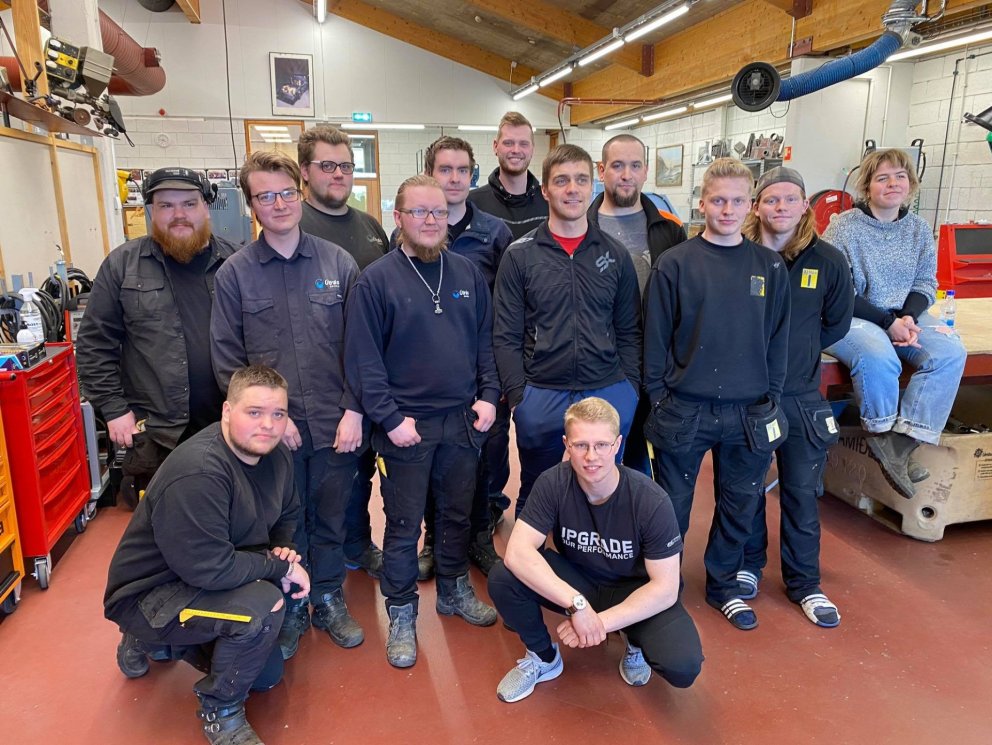 Þrettán þreyta sveinsprófið í stálsmíði í VMA.