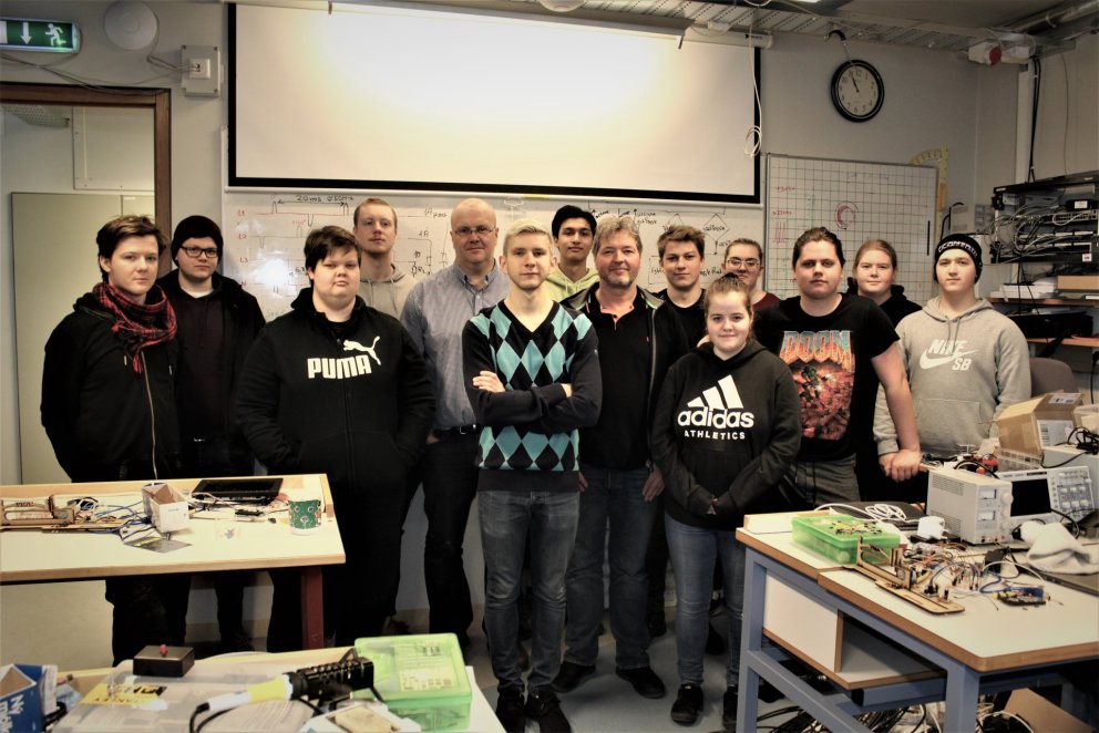 Nemendur með fulltrúm Tengis og Netkerfa.