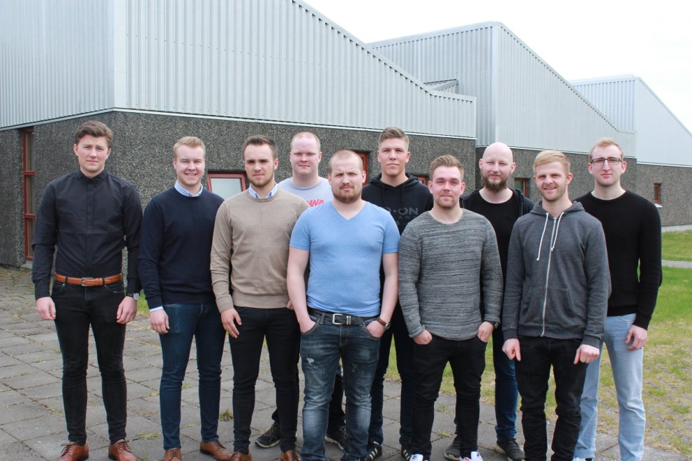 Vélstjórnarnemarnir tíu sem kynntu verkefni sín.