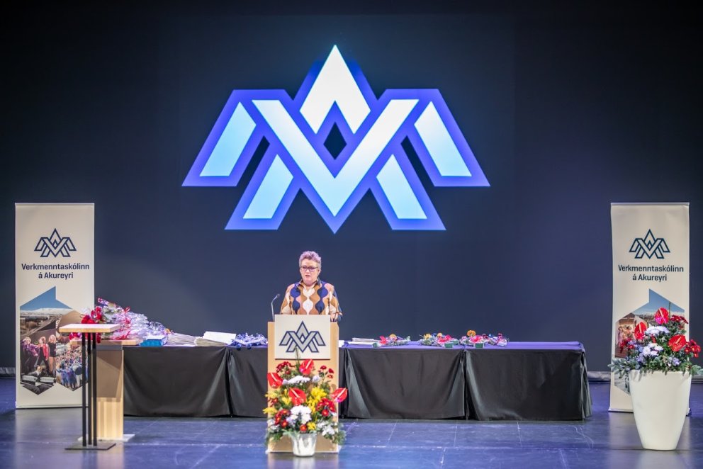 Sigríður Huld skólameistari á sviðinu í Hofi í dag