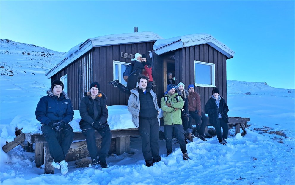 Nemendur og kennarar mættir í Gamla.