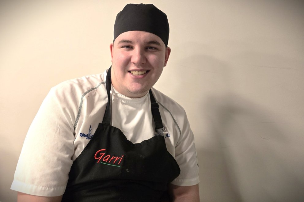 Eyþór Ás Þórisson, nemandi í 2. bekk í matreiðslu í VMA.