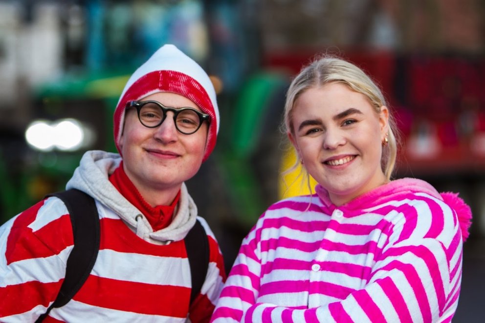 Glaðbeitt að morgni síðasta vetrardags.