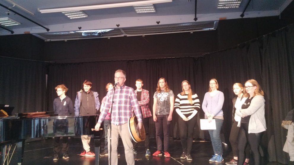 Guðlaugur og kórfélagar í Gryfjunni sl. þriðjudag.