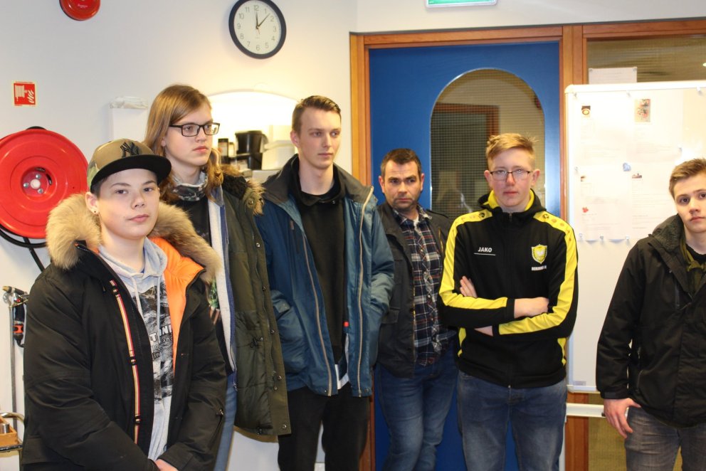 Grunnskólanemar frá Þórshöfn í heimsókn í gær.