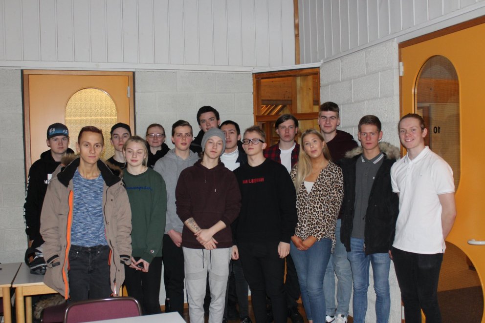 Nemendahópurinn sem kynnti lokaverkefni sín.