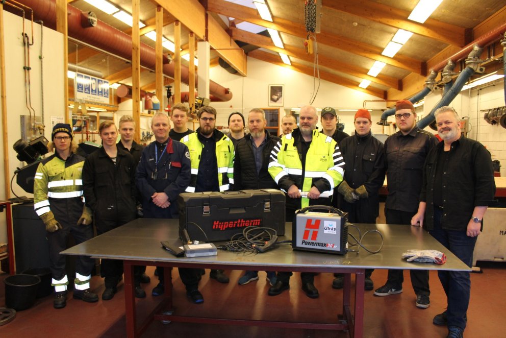 Fulltrúar Útrásar ehf., kennarar og nemendur.