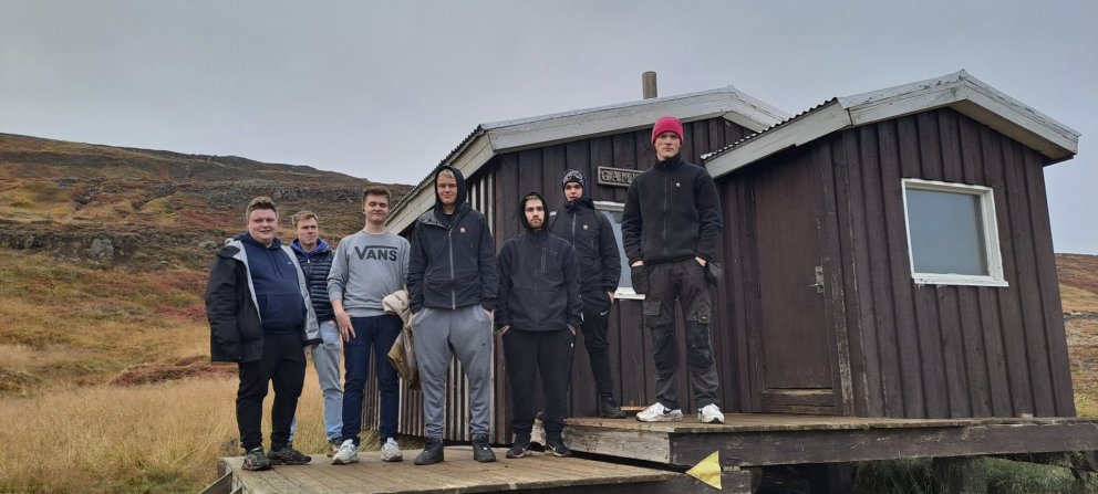 Mæðinni kastað við Gamla.