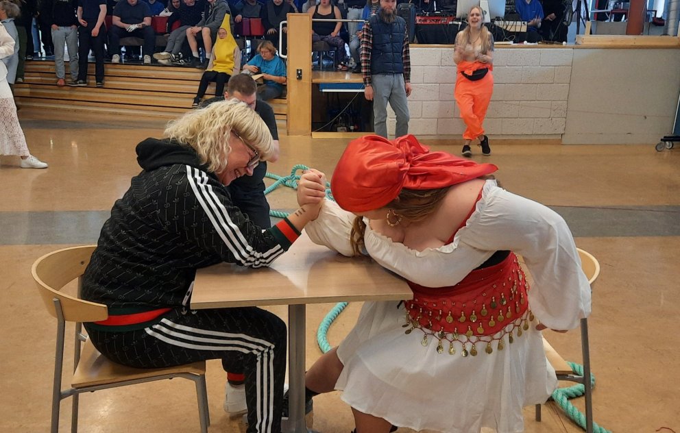 Hressilega tekist á í sjómanni!