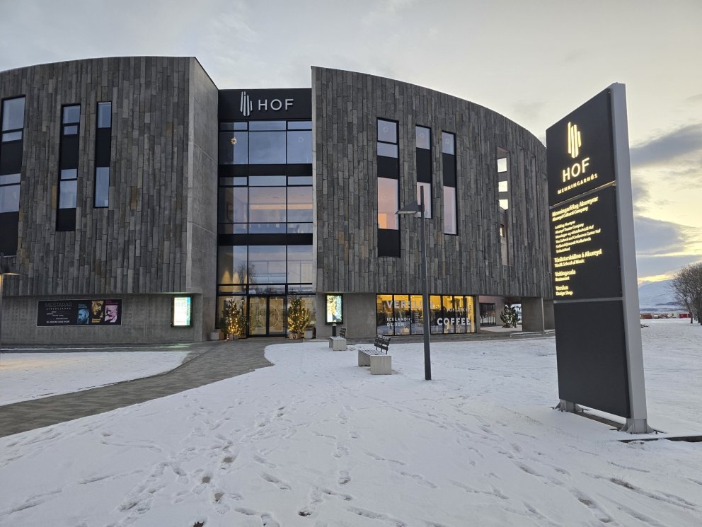 Brautskráning í Hofi 21. desember kl. 10