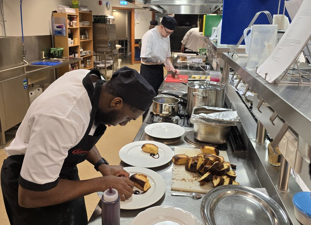 Einbeiting í verklegri kennslustund 3. bekkjar í matreiðslu.