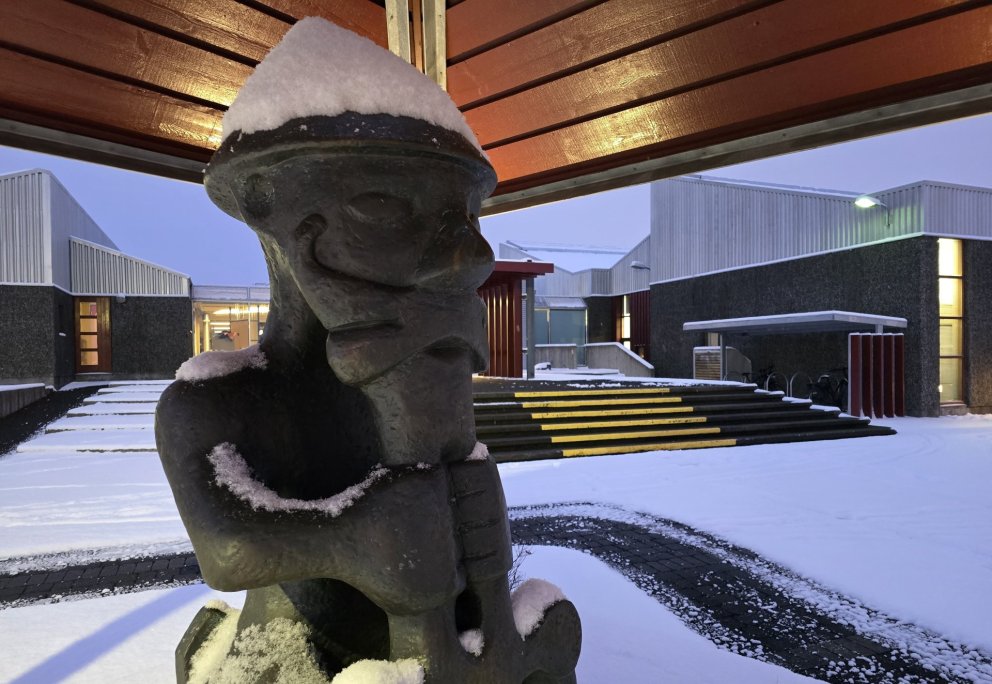 Kennsla hefst í dag