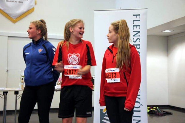 VMA-nemar í 3 efstu sætum í 10 km 17 ára og yngri.