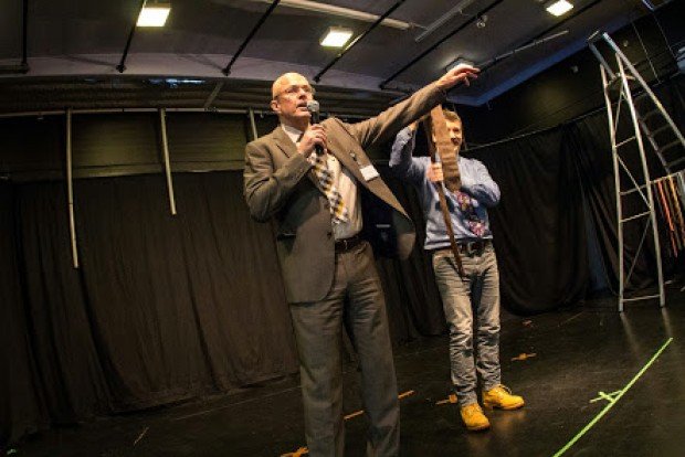 Hjalti Jón og Skúli Gautason á bindauppboðinu.