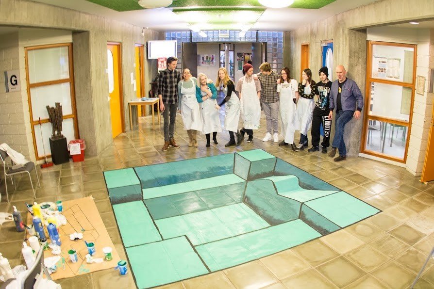 Hér er heiti potturinn fullhannaður!