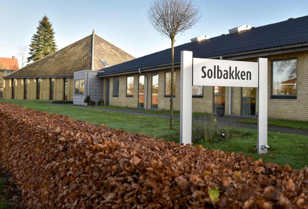 Alexandra Líf starfar á Plejecentret Solbakken.