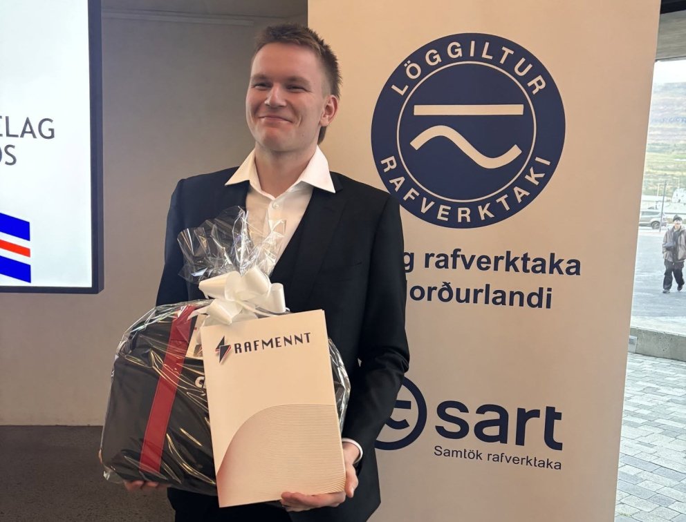 Ómar Magni Halldórsson lauk námi frá VMA sl. vor og tók í framhaldinu sveinspróf í rafvirkjun. Í gær&hellip;