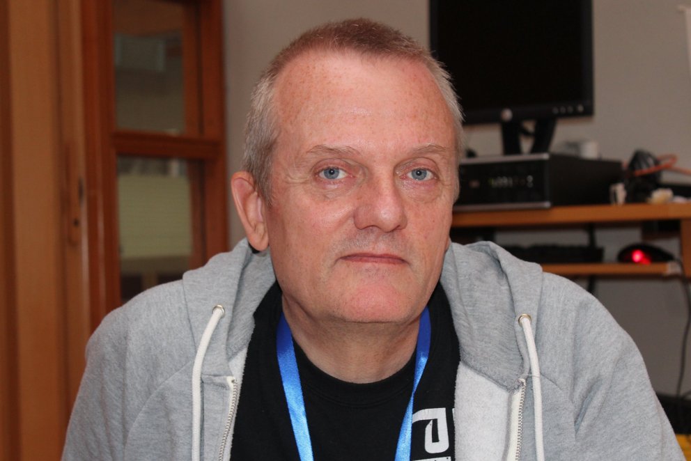 Árni Hrólfur Helgason dönskukennari.