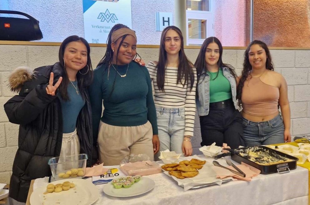 Í Gryfjunni í gær - Andressa, Celimar, Feiruz, Haysmar og Fiora.