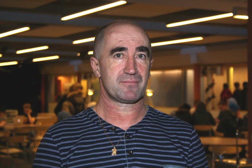 Dragan Pavlíca, þjónustuliði og fyrirmyndarnemandi