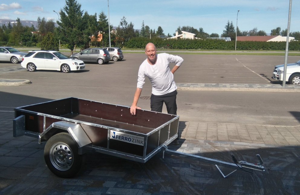 Jóhann Rúnar með kerruna góðu. Mynd: Hörður Ó.