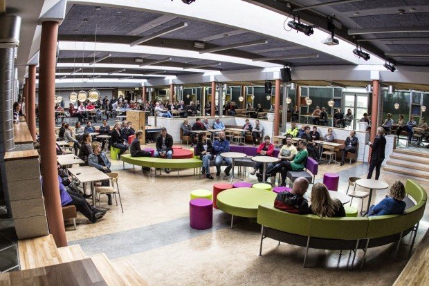 Foreldrar nýnema á fundi með stjórnendum VMA.