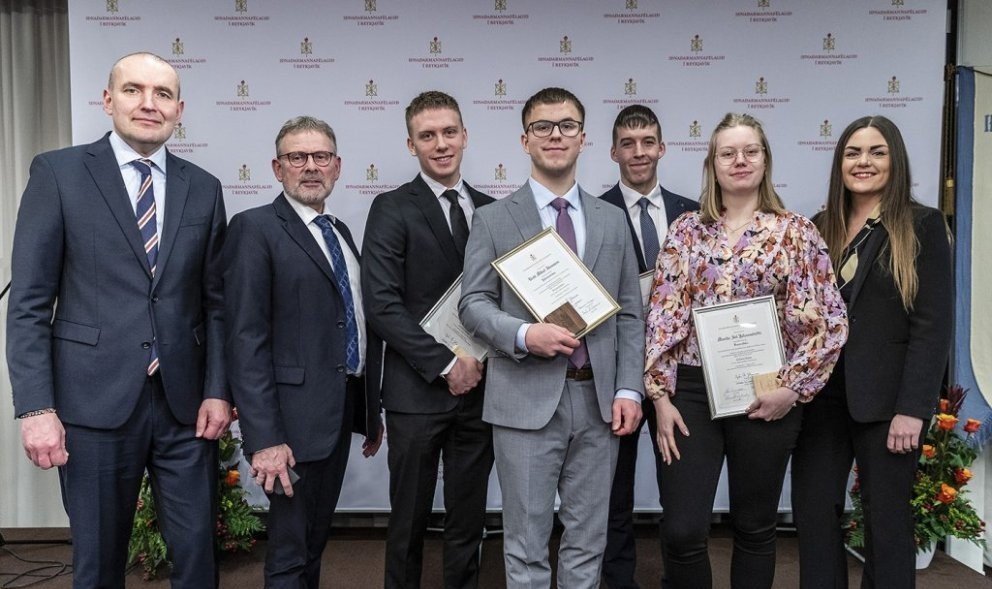 Fjórir sveinar sem stunduðu nám við VMA voru heiðraðir á Nýsveinahátíð 2024.