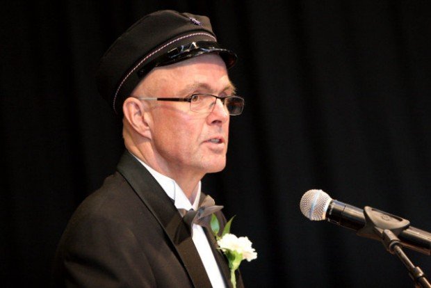 Hjalti Jón Sveinsson