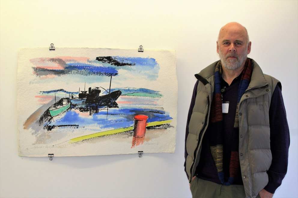 Hallgrímur Ingólfsson við eitt verka sinna.