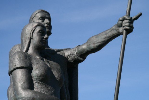 Landnámsmennirnir Helgi magri og Þórunn hyrna.