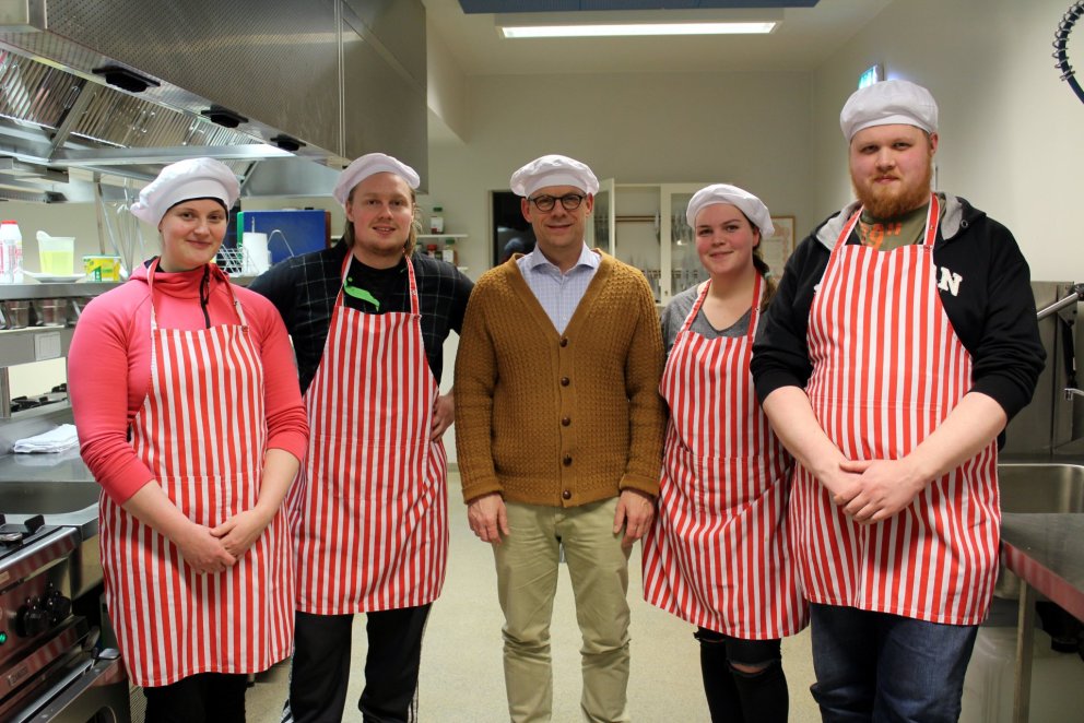 Kjötiðnaðarnemar og Eðvald Sveinn, kennari þeirra.