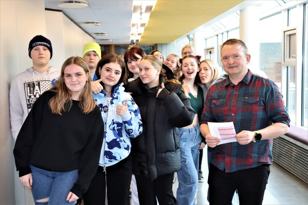 Nemendur úr Borgarhólsskóla á Húsavík í VMA í gær.