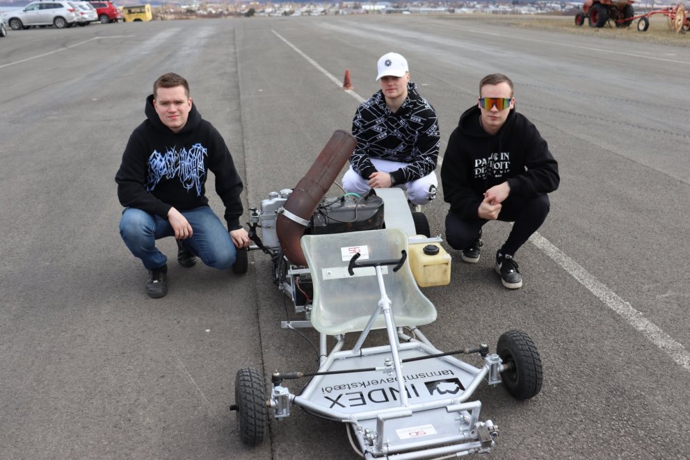 Bjarki, Bjartur og Sölvi við Go-Kart bílinn.