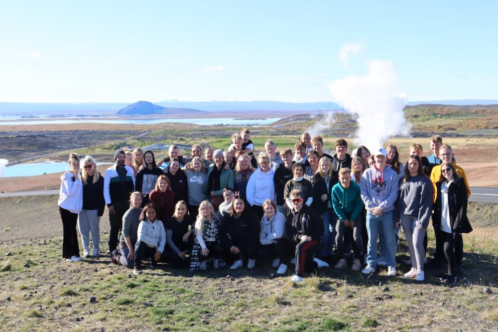 Nemendur og kennarar í Mývatnssveit í gær.