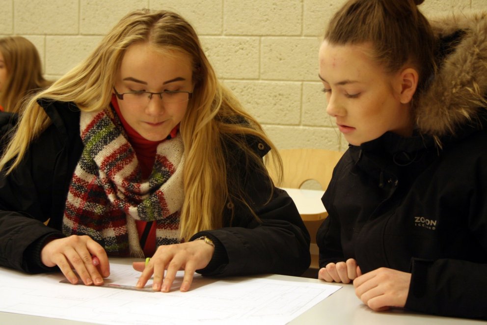 Lokahönd lögð á skipulag af ímynduðu hverfi.