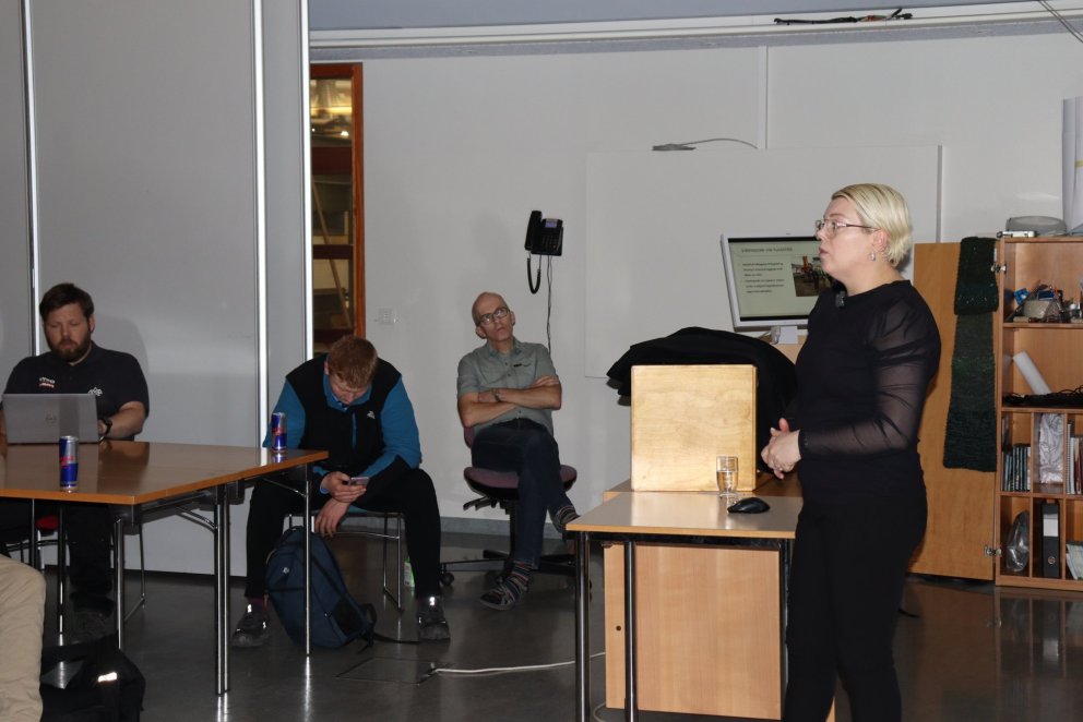 Hjördís flugvallarstjóri á Akureyrarflugvelli.