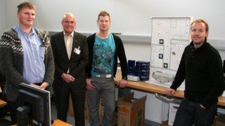 Rausnarleg gjöf til rafiðndeildar frá Reykjafelli !