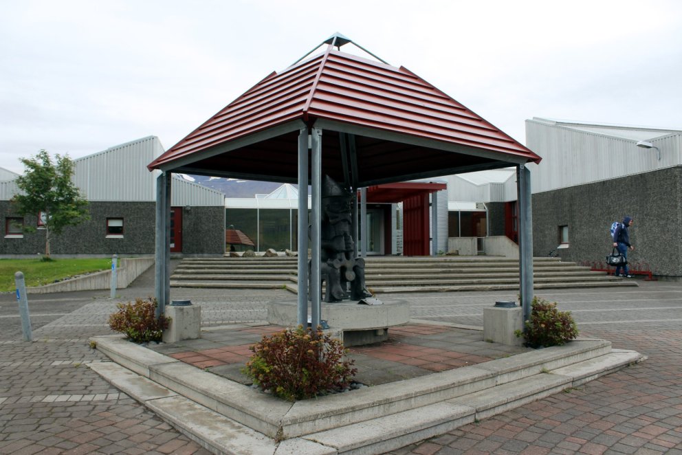 Kennarar við VMA segja skólann búa við fjársvelti.