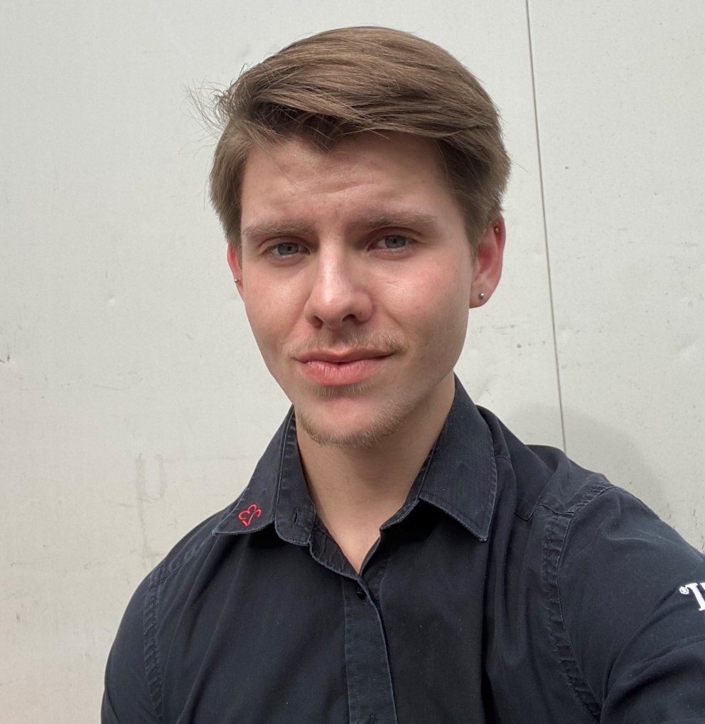 Elís Þór Sigurðsson, framreiðslunemi.