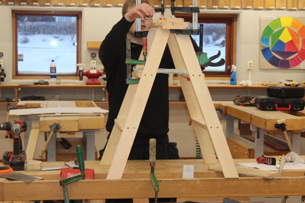 Vinnutrappa í smíðum í sveinsprófinu.