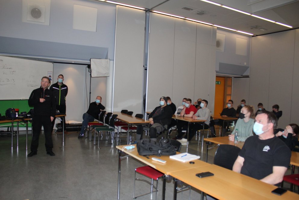 Byggingadeild efndi til málstofu um öndunargrímur.