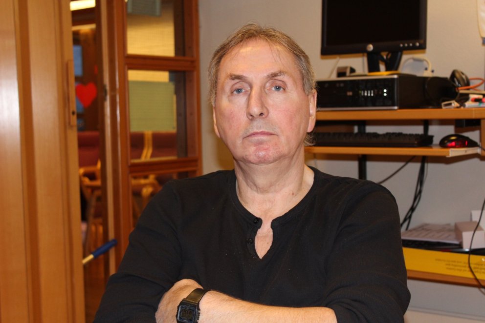 Hinrik Þórhallsson kennari.