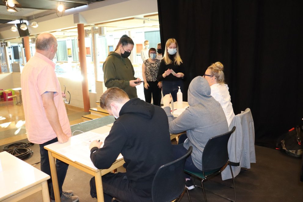 Á kjörstað í Gryfjunni