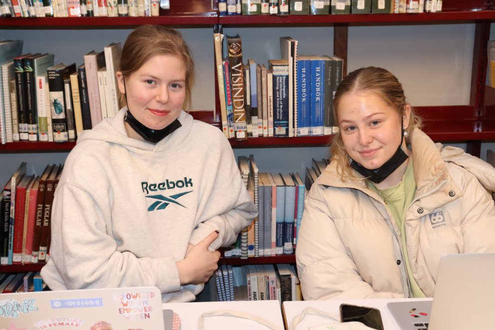 Margrét Rún (til vinstri) og Elísabet Ýr.