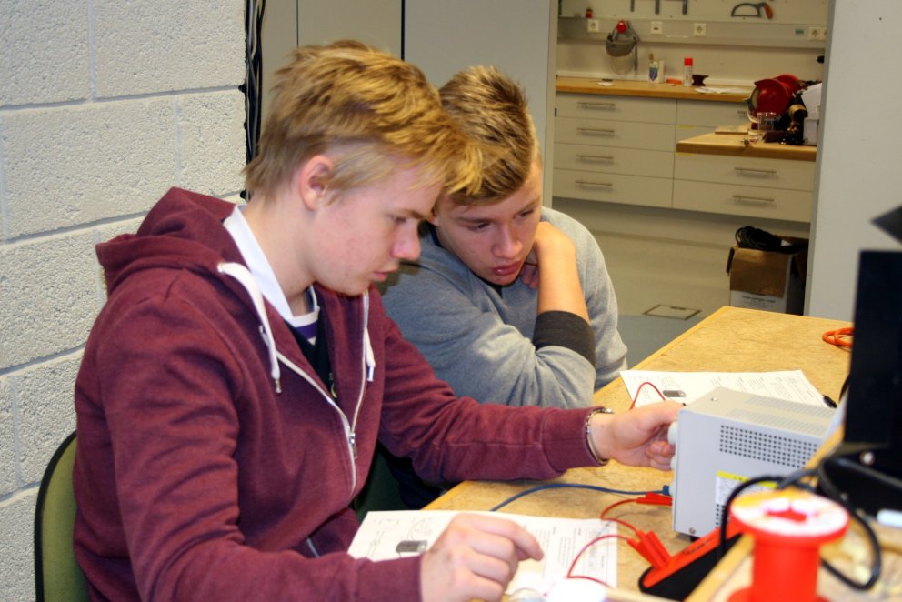 Sl. haust hófu 47 nám í grunndeild rafiðna.