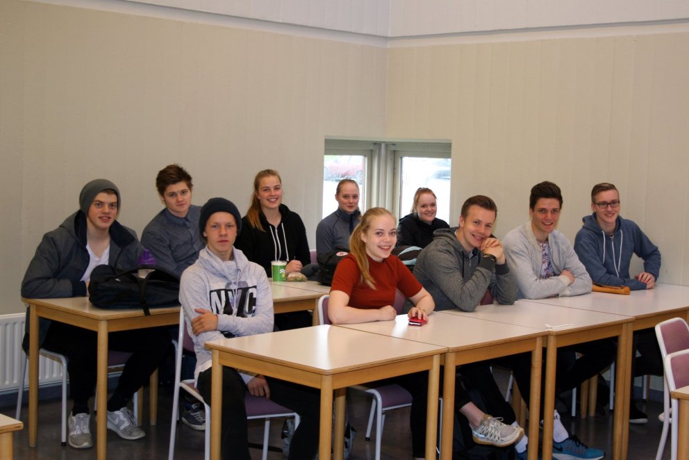 Nemendur á íþrótta- og lýðheilsubraut í tíma.