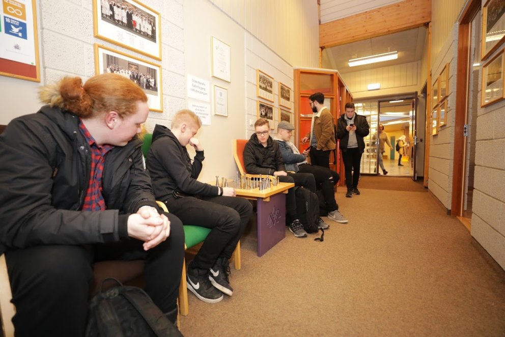 Biðröð nemenda í töflubreytingar í gær. Mynd: HF