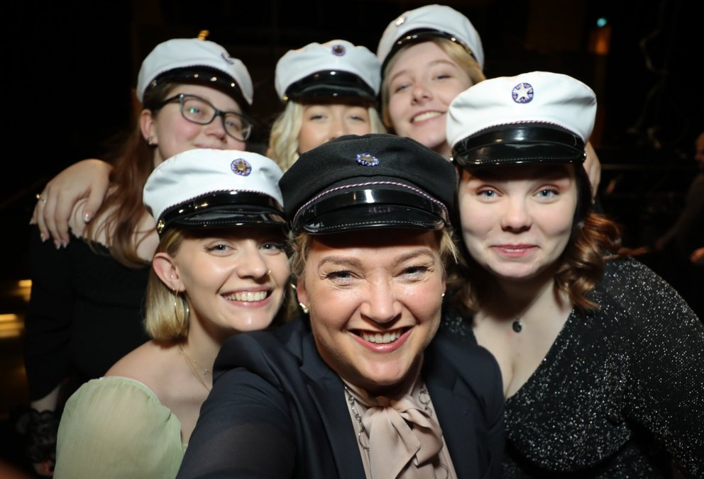 Gleðin við völd að lokinni brautskráningu!