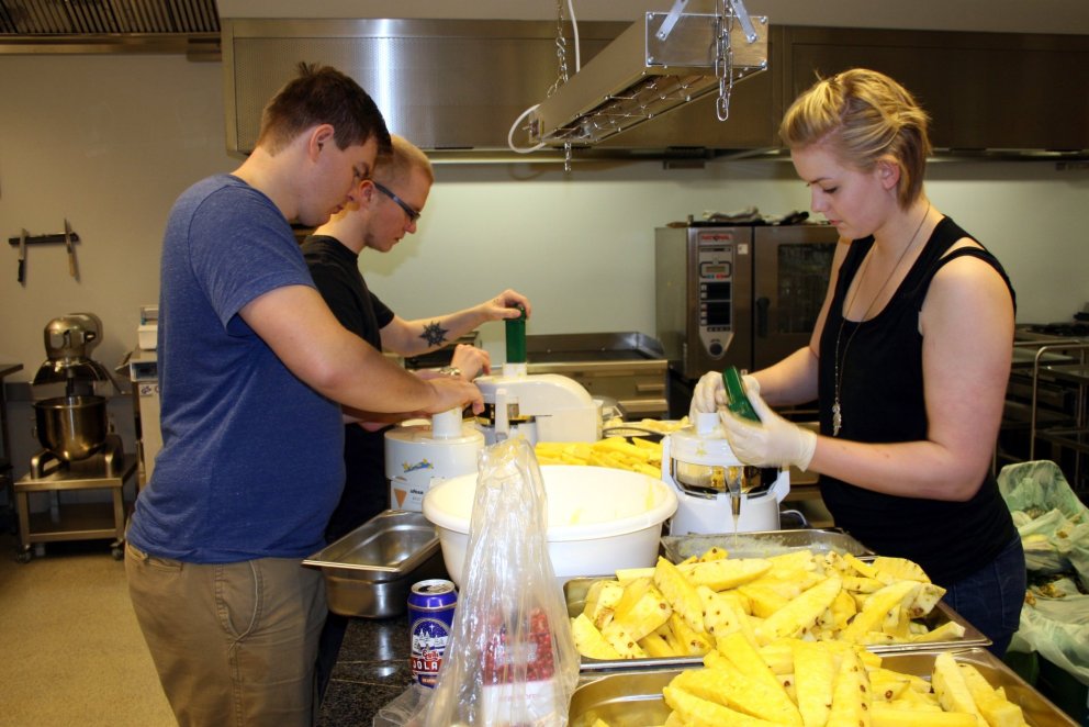 Ananasinn pressaður í nýja lögun af 